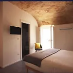 Santa Chiara Bed & Breakfast 3*