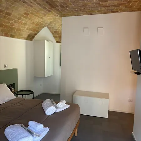 Couette-café Santa Chiara 3*