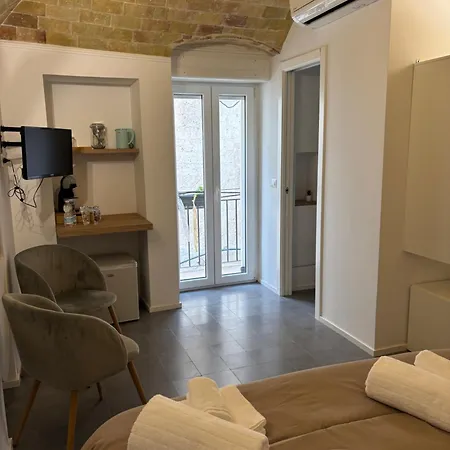 Santa Chiara Bed & Breakfast *