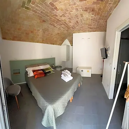 Santa Chiara Oda ve Kahvaltı